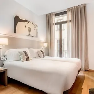 Aspasios Plaza Real Appartement